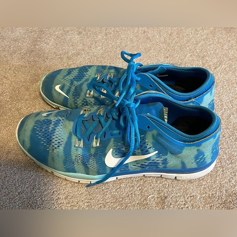 Nike Women's Teal Athletic Shoes